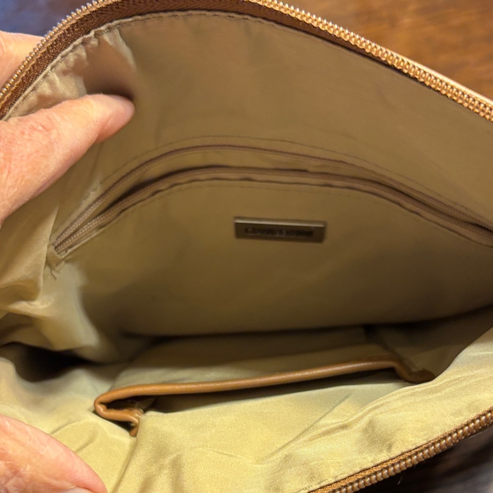 Giani Bernini Beige Leather Crossbody Bag - Picture 8 of 11